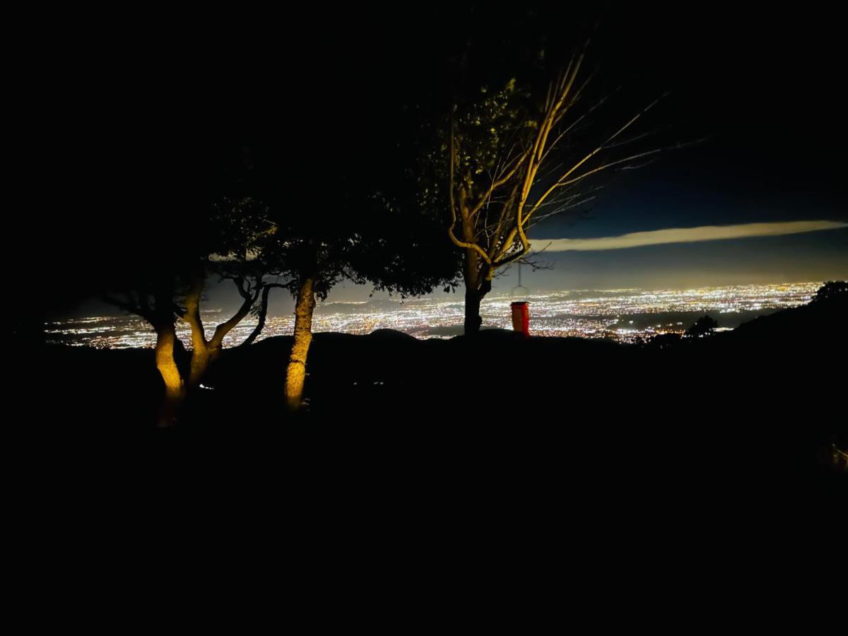 100 Mile View-Fire Pit, Romantic, Peaceful, Private Crestline エクステリア 写真